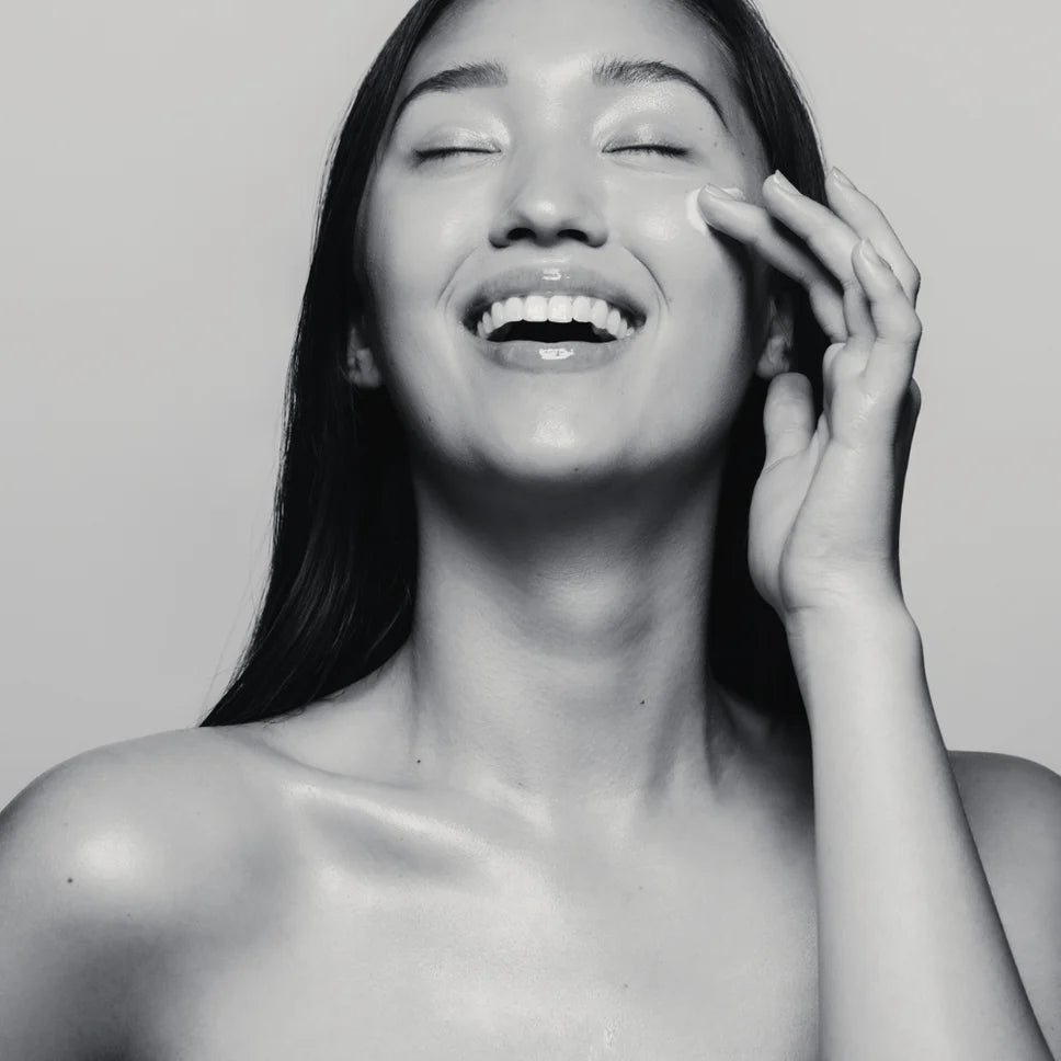 QMS Defense and Glow Duo – huidverzorgingsset met serum en crème voor een egale, stralende en beschermde huid