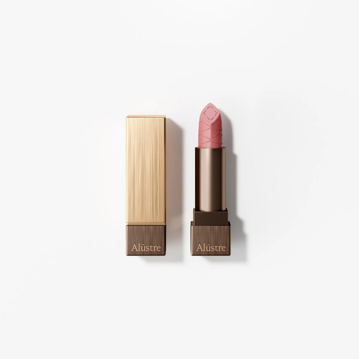 Alustre satijnen lippenstift voor een luxe uitstraling