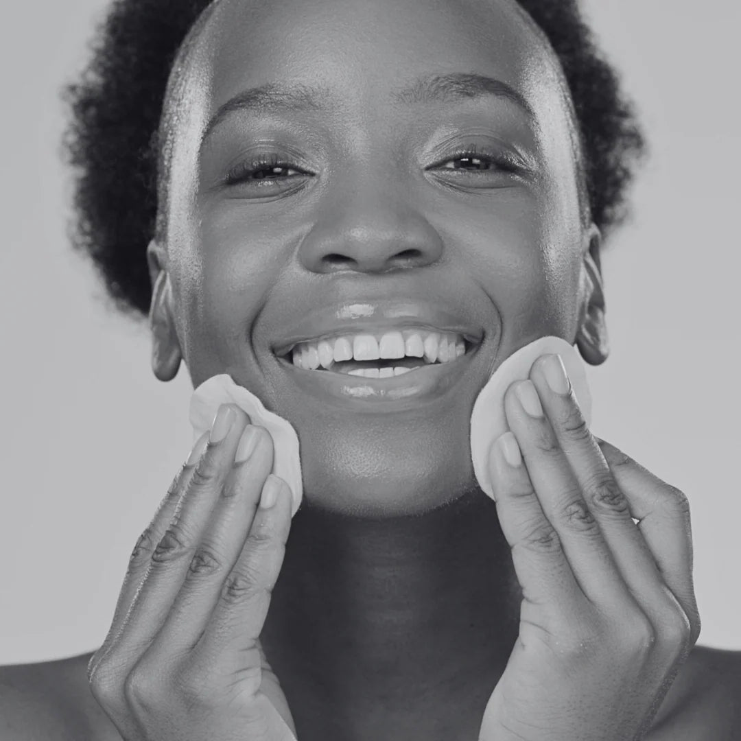 barrier repair trio
huidbarrière herstellen
huid herstellen na zomer
collageen verzorging
hydraterende gezichtscrème
QMS Medicosmetics
gevoelige huid kalmeren