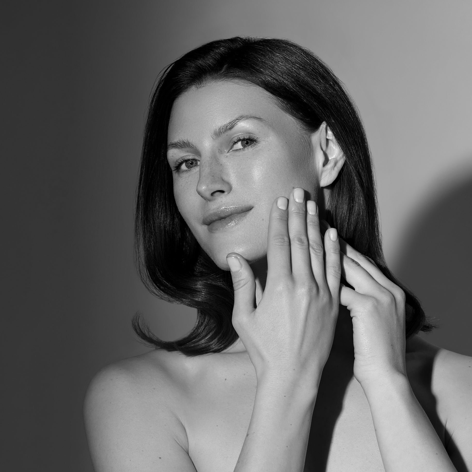 Huidverzorging met vitaminecomplex
Rimpelverminderende vitaminecrème
Jeugdige uitstraling met vitaminen
Crème voor een stralende huid
Dagcrème met vitamine A, C en E
Anti-aging huidverzorging met vitaminen
Versterkende huidverzorging met vitamines