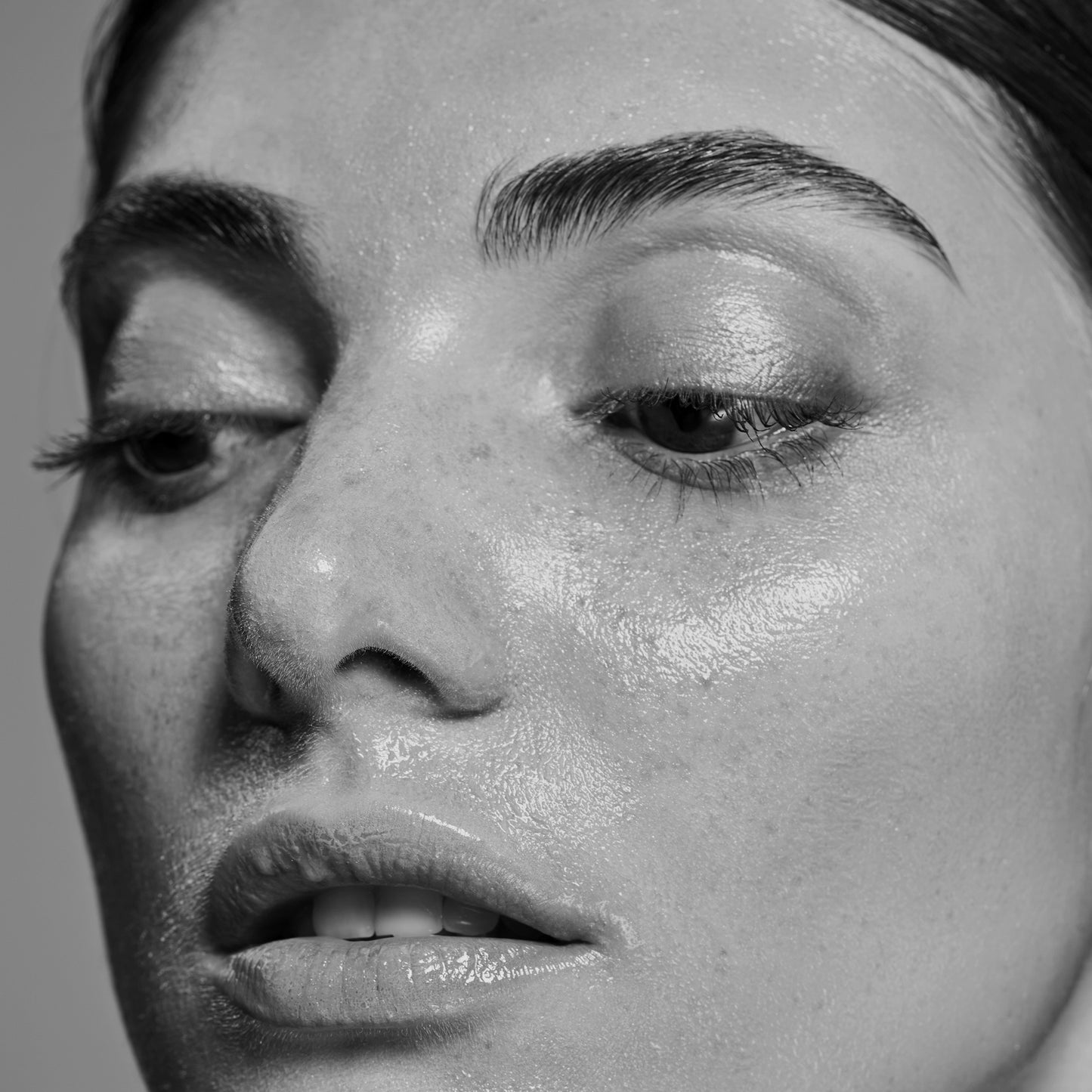 voedende gezichtscrème, intensieve hydratatie, huidbarrière versterken, crème tegen hyperpigmentatie, UV-schade huid, pigmentvlekken verminderen, Active Glow skincare, hydraterende crème, anti-pigment crème, ILLUMintense Cream