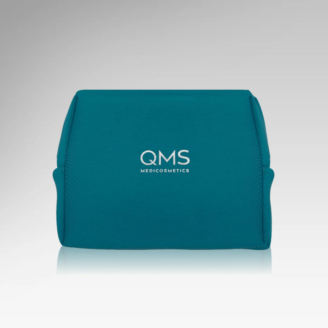 Gratis QMS Toilettas bij 4 Travel Sizes twv 100 euro