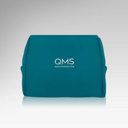 Gratis QMS Toilettas bij 4 Travel Sizes twv 100 euro